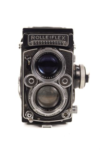 Rolleiflex 2.  8 F w/Carl Zeiss lens - Professional 6x6 TLR camera 2