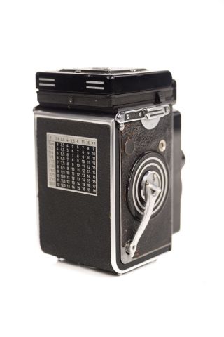 Rolleiflex 2.  8 F w/Carl Zeiss lens - Professional 6x6 TLR camera 7