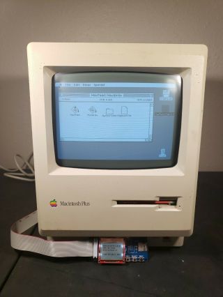 Apple Macintosh Plus Mac - M0001A 1MB RAM,  800K Floppy Drive,  & Floppy EMU 3