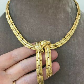 Vintage Jewellery Textured Trifari Signed Link Pendant Necklace 3