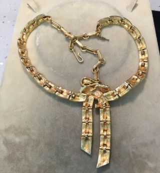 Vintage Jewellery Textured Trifari Signed Link Pendant Necklace 5