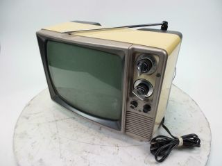 Vintage 1984 Ge 12in Television Model 12xr5104 S