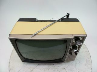 Vintage 1984 GE 12in Television Model 12XR5104 S 8