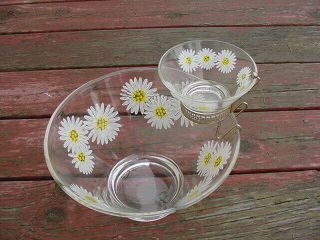 Mid Century Modern Vintage White Yellow Daisy Chip And Dip Set Anchor Hocking 2