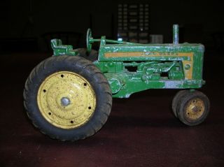 Vintage John Deere Toy Tractor 1/16 W/draw Bar