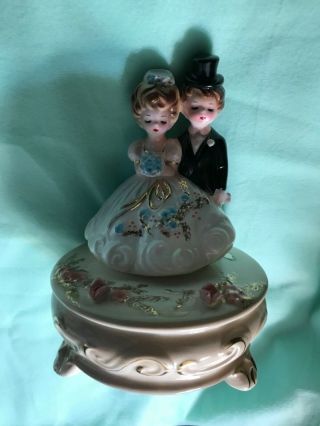 Vintage Josef Originals Bride & Groom Music Box Plays The Wedding March Ec