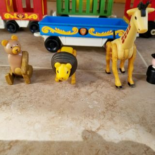 Vintage Fisher Price Circus Train 991 w/ 3 Animals & 3 Little People 3