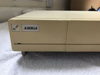 Amiga 1000 Computer System W/ Box,  Polys (no Mouse)
