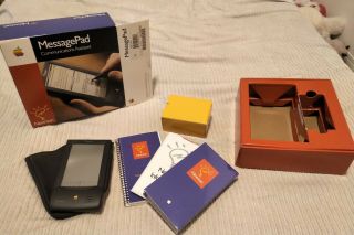 Apple Newton Messagepad 100 Complete Collector ' s 2