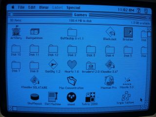 Apple Macintosh Classic II - RECAPPED LOGIC BOARD & ANALOG BOARD - 3 gb HD. 10