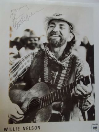 Vintage 1983 Willie Nelson Hand Signed 8 x 10 Glossy Black & White Photo 3