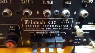 McIntosh C32 Preamplifier 5