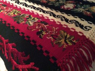 Vintage Crochet Cross Stitch Floral Rose Throw Lap Afghan With Fringe 61 X 41”