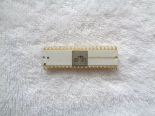 White Gold MOS Technology MCS6530 RRIOT IC - 3877 Date Code - Old Stock 2