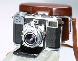Zeiss Ikon Contessa 35mm Film Rangefinder Camera W/ Tessar 45mm F/2.  8 Lens,  Case