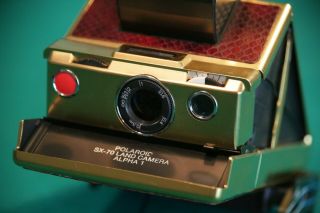 Polaroid SX - 70 Alpha 1 GOLD Edition in 6