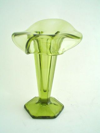 Vintage Green Art Glass Jack In The Pulpit Vase 7 "