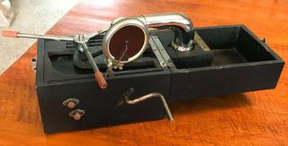 1920 ' s Pet - O - Phone Portable Phonograph Tiny Gramophone Plays Full - Size 78 ' s 2