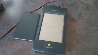 Apple Newton Messagepad 2000,  Keyboard,  Modem Card,  2x Flash Storage