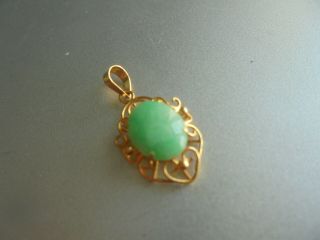 Chinese Apple Green Jadeite Jade 14ct Gold Vintage Pendant