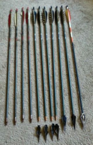 11 Vintage Wooden Shaft Arrows W/ Feather Flechings 7 Razor & 4 Field Tips