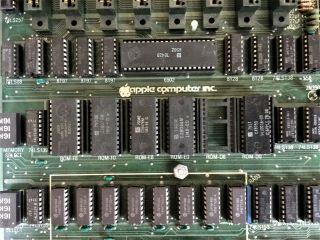 Apple II Computer SN A2S1 - 19457 Integer BASIC RPL Datanetics Keyboard 7908 Date 8