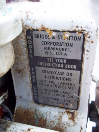 Vintage Briggs And Stratton 2hp Engine 3