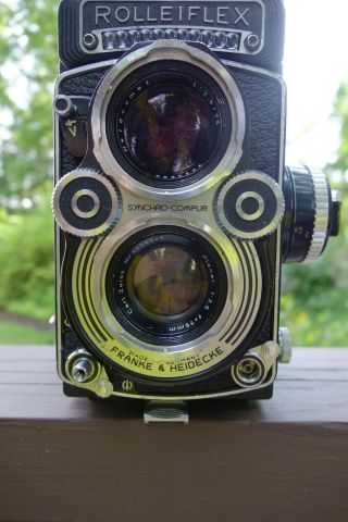 Rolleiflex 3.  5f Tlr Camera - Model 3 Or 4 (© 1965) With Zeiss F3.  5 Planar 75mm