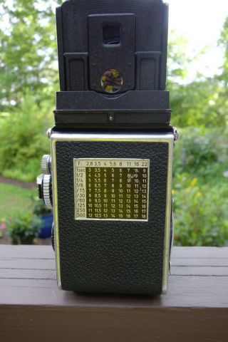Rolleiflex 3.  5f TLR Camera - Model 3 or 4 (© 1965) With Zeiss f3.  5 Planar 75mm 3