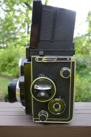 Rolleiflex 3.  5f TLR Camera - Model 3 or 4 (© 1965) With Zeiss f3.  5 Planar 75mm 4
