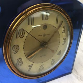 Vintage General Electric Alarm Clock Model 7h102 Great