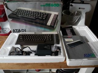 Rare Vintage Atari 600xl Computer With Power Supply Box Manuals 16k Ram 8 Bit