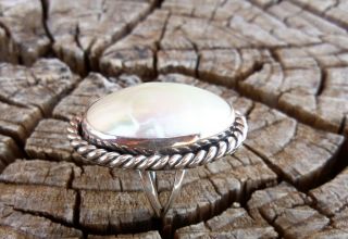 Vtg Native American Navajo Sterling Silver Mother Of Pearl Ring Sz 7 1/2 Signed