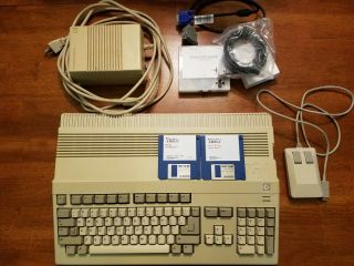 Commodore Amiga 500 A500 Perfect.  1 Mb Ram.  Hdmi/vga Adapter