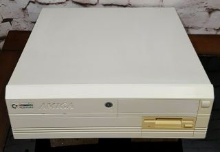 Commodore Amiga 4000 Computer Rev B & - As - Is -