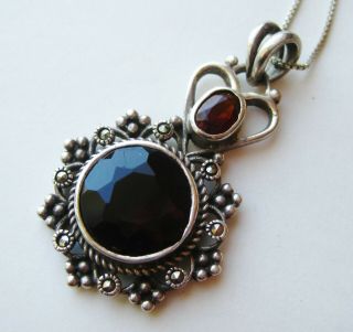 Fine Vintage Sterling Silver Red Garnet Necklace Pendant & Chain