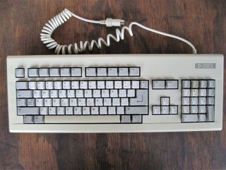 Commodore Amiga 2000 Keyboard,  Made by Commodore,  Fully Operational 2