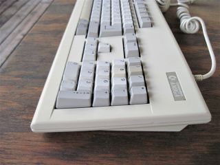 Commodore Amiga 2000 Keyboard,  Made by Commodore,  Fully Operational 6