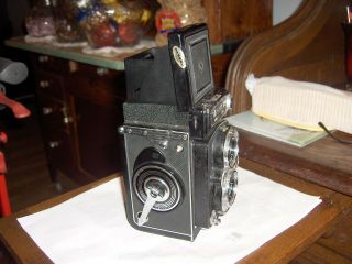 Yashica Mat 124 twin lens reflex medium format camera with case 8