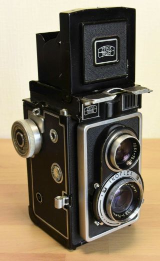 Zeiss Ikon Ikoflex 1c Twin Lens Reflex Camera,  Cased With Lens Cap.