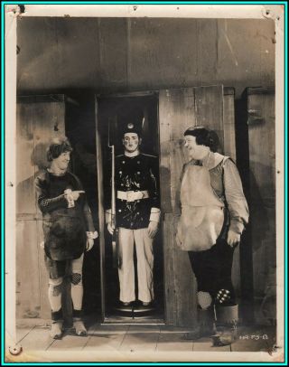 Stan Laurel & Oliver Hardy In " Babes In Toyland " - Vintage Photo - 1934