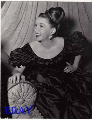 Judy Garland The Pirate Candid On The Set Vintage Photo