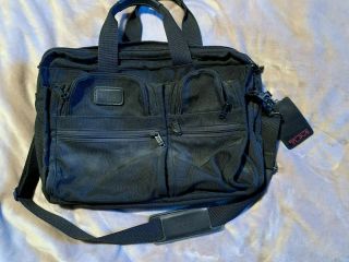 Vintage TUMI Black Nylon Briefcase Messenger Bag Expandable RIP / HOLE 2