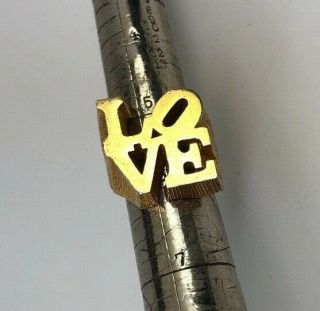 Vintage Mid - Century Love Sculpture Ring Designer Robert Indiana Gold Tone Metal