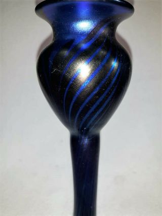 VTG ORIENT & FLUME Iridescent Blue Feather Stretch Vase Signed Numbered HOWELL 3