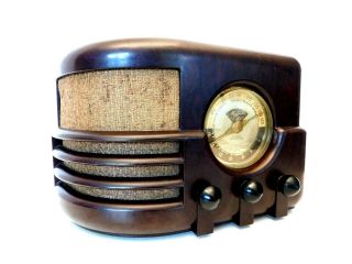 Vintage Near Majestic Swirled Bakelite Old Depression Era Antique Radio