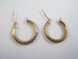 Lovely Vintage Top Quality 9ct Gold Patterened Hoop Earrings.  1.  2g