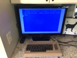 Commodore 64 Computer - C64,  P/S - MOS 6581 - BONUS REF GUIDE - NR 3