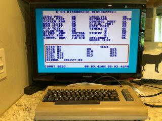 Commodore 64 Computer - C64,  P/S - MOS 6581 - BONUS REF GUIDE - NR 4