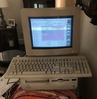 Apple Macintosh Performa 640cd Computer W/m1212 Color Monitor & M2980 Keyboard